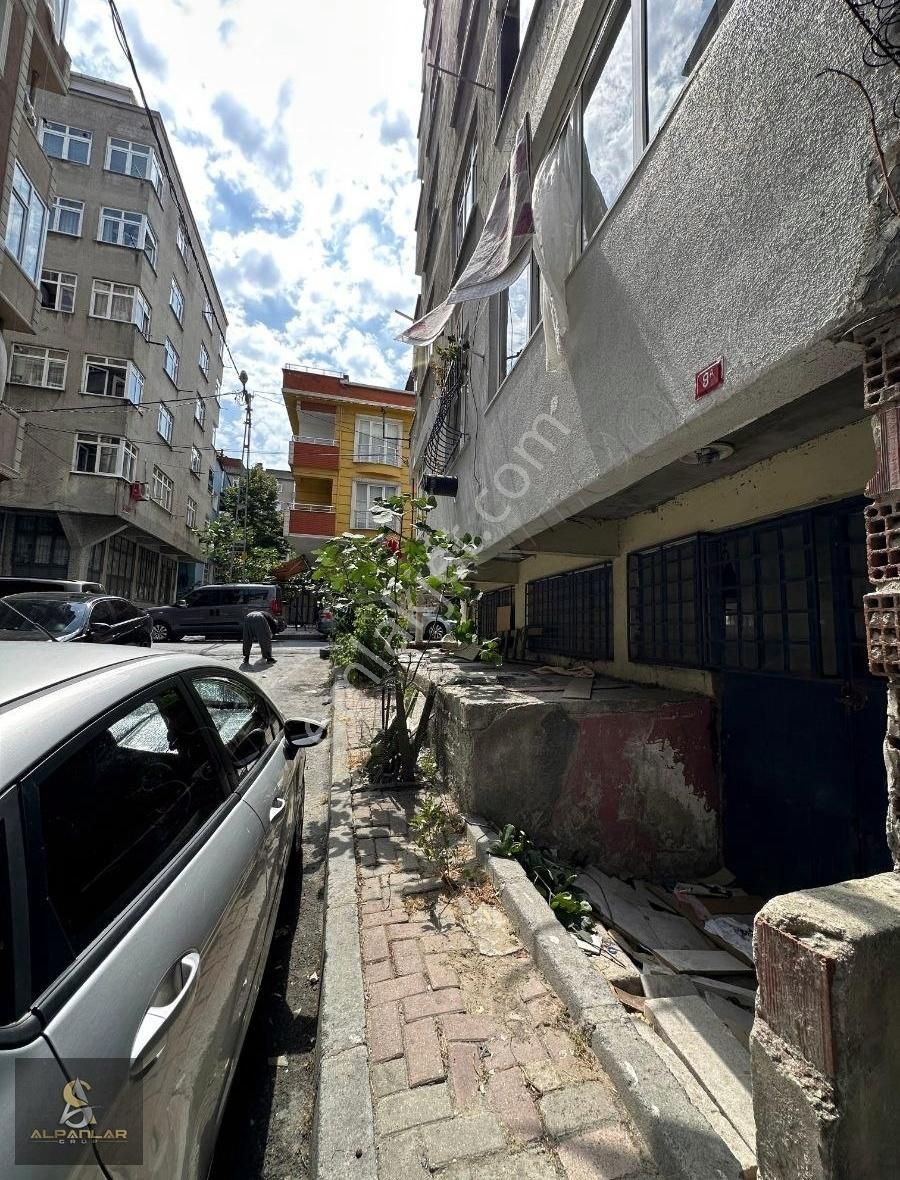 Alpanlar'dan İkitelli Atatürk Mah 110m2 Kiralık Dükkan