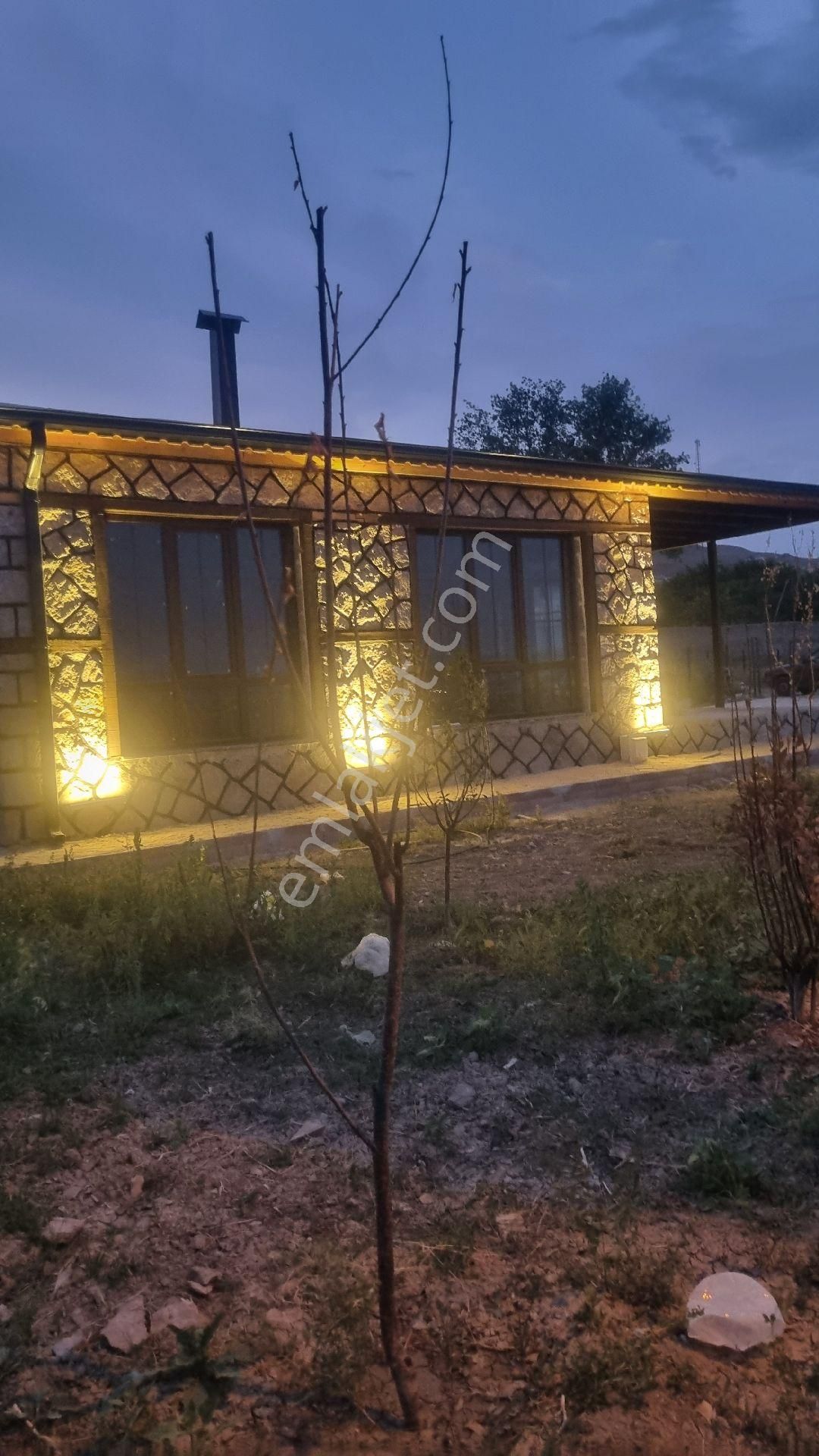 Ankara Gölbaşı Bağiçinde Son Kalan Arsa