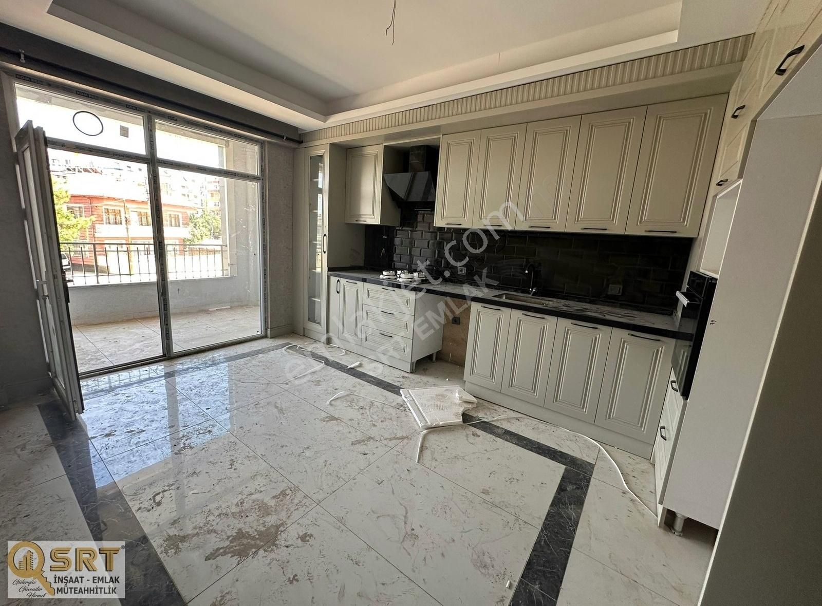 Ahmet Özcan Caddesi Zafer Ortaokulu Karşısı Satılık 3+1 - Görsel 8