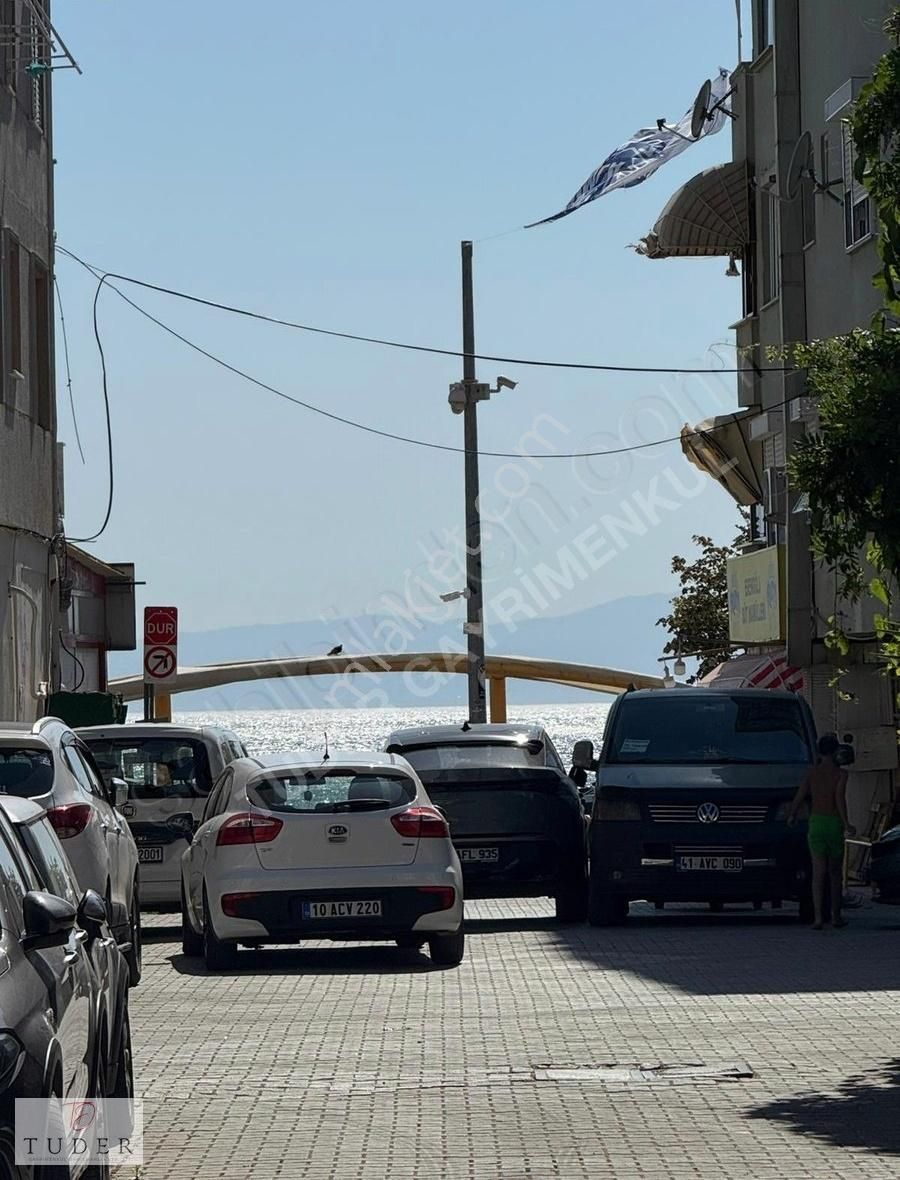 Satılık Daire Denize 120 Mt Mesafede Kısmi Deniz Manzaralı