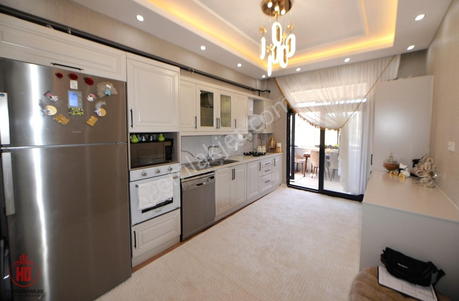 Ezogelin'den Ertuğrul Gazi'de Ara Kat 3.5+1 Akıllı Daire Fırsatı