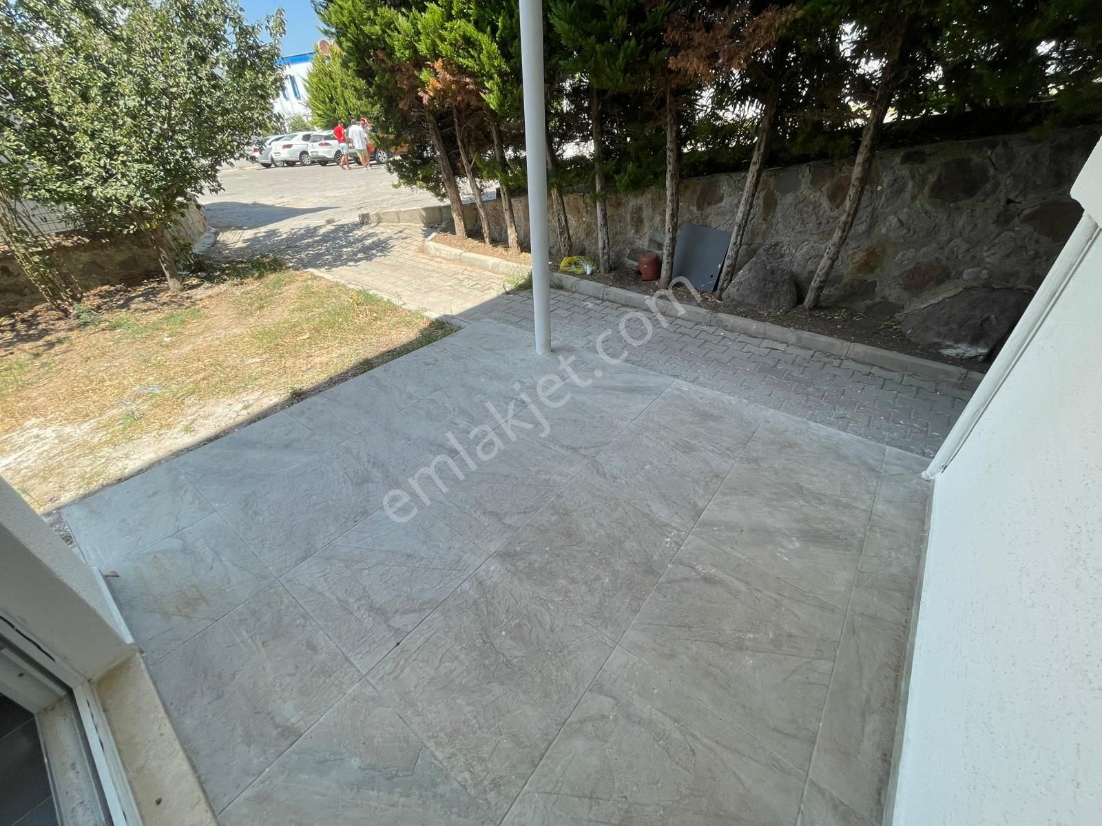 Favori'den 2+1 Bahçe Katı Düz Giriş Ferah Daire - Görsel 17