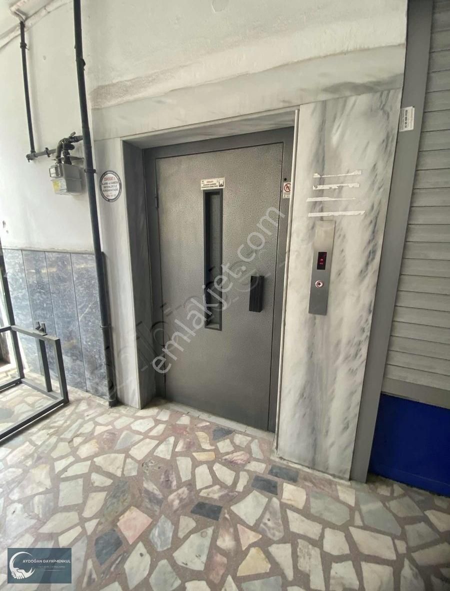 Sanayide Asansörlü Binada 260 M2 4.kat Kiralık İş Yeri
