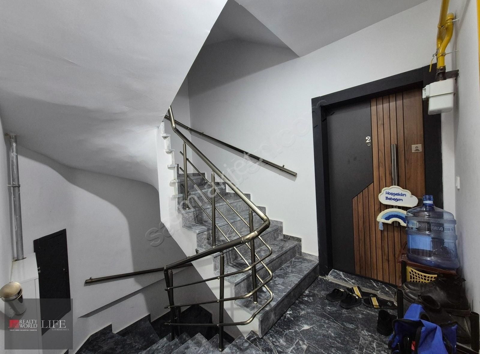 Rw Lıfe//şarhöyük Mh Gülerk Sk 2+1 K.garajlı 85 M2 Kiralık Daire