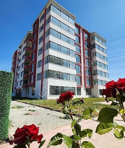 Güler^den Eymirde Sıfır 4+1 3.kat 4+1 180m2 Site İçi Manzaralııı