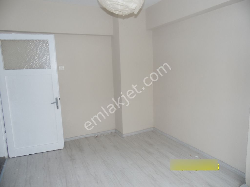 Bornova Özkanlarda Cadde Üzerinde 2+1 Arakat Kiralık - Görsel 22