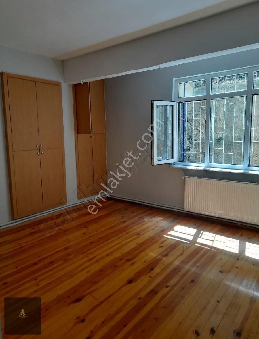Sarıyer İstinye Koru Mah 2+1 Kiralık Daire 32000