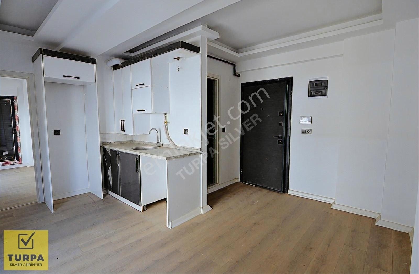 Şirinyer İzbana Yürüme Mesafesinde Açık Otopark 1+1 Yeni Daire
