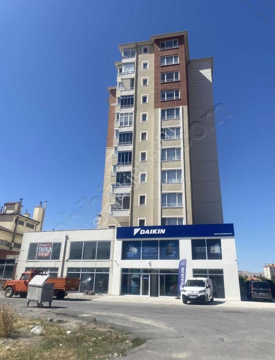 Bekir Yıldız Bulvarının Başında Satılık 3+1 Daire