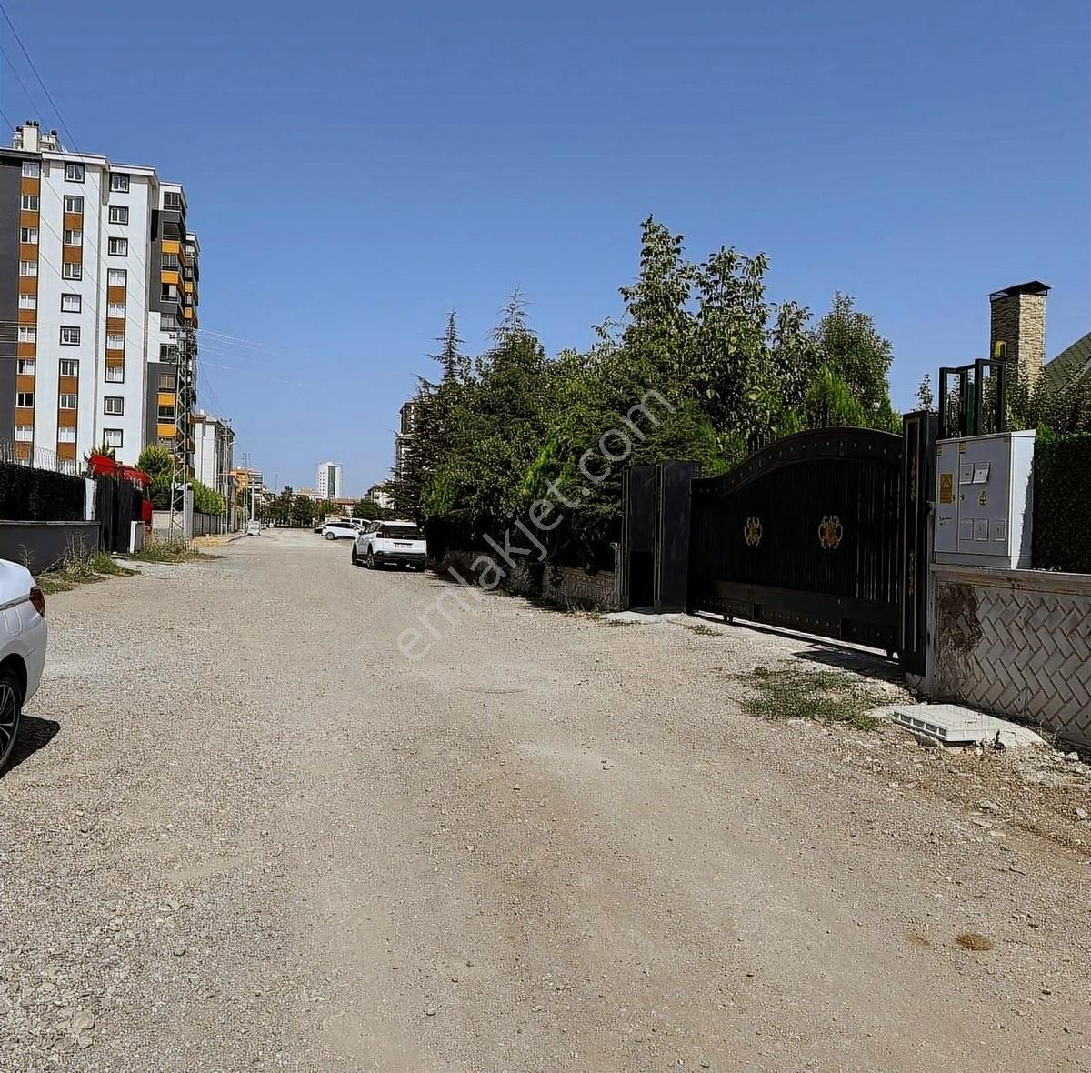 Atatürk Mahallesinde Emsalsiz Konumda Arsa 3 Kat Konut - Görsel 6