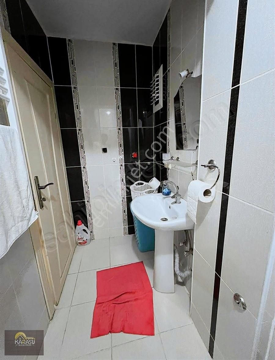 Karasu Aziziye Mahallesinde Geniş M2li 2+1 Eşyalı Daire - Görsel 7