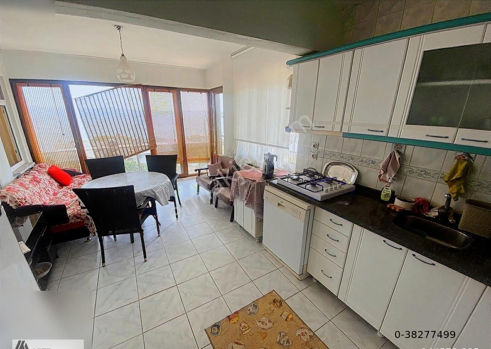 Muhteşem Deniz Manzaralı 3 Katlı Satılık Müstakil Villa - Görsel 34