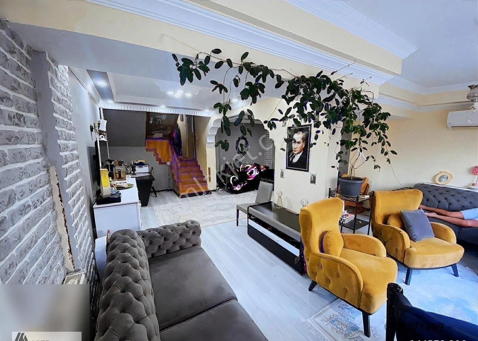 Hacı Yusuf Mah.250 M2 Deniz Manzaralı 4+1 Satılık Triplex Villa - Görsel 2