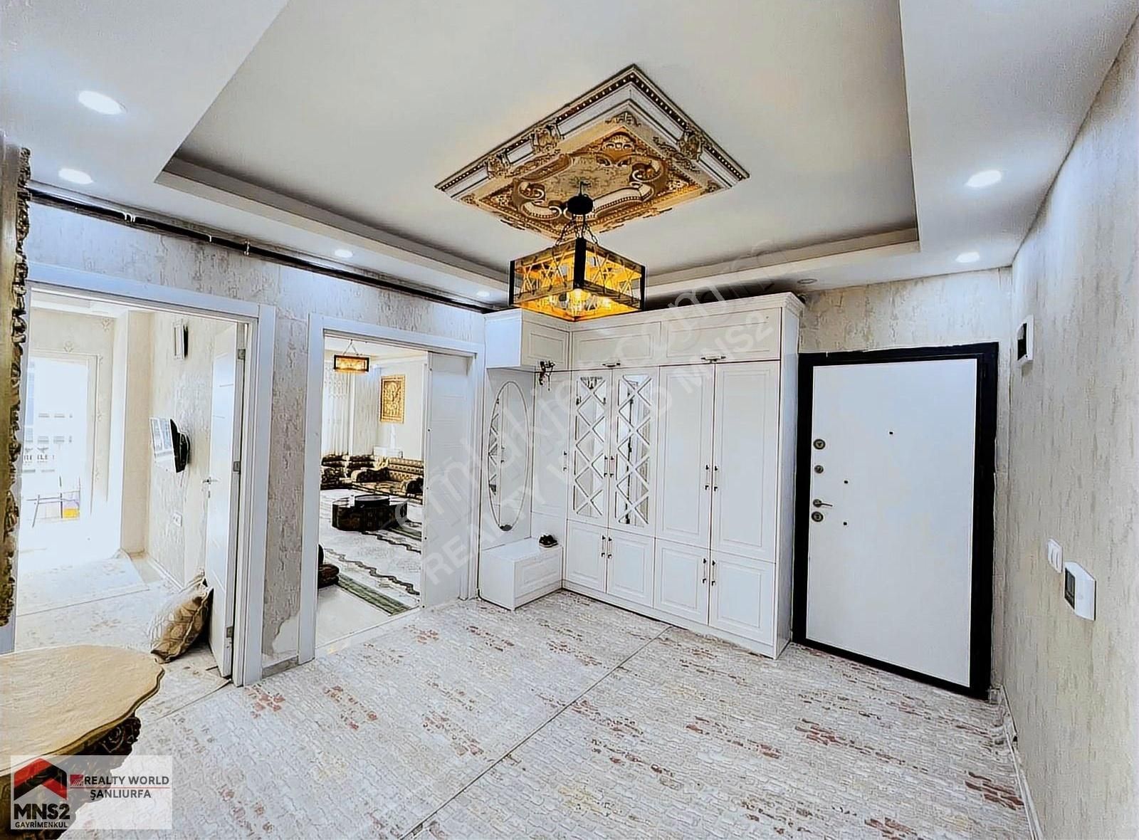 Realtyworld Şahin Öncelden Geniş Bakımlı 4+1
