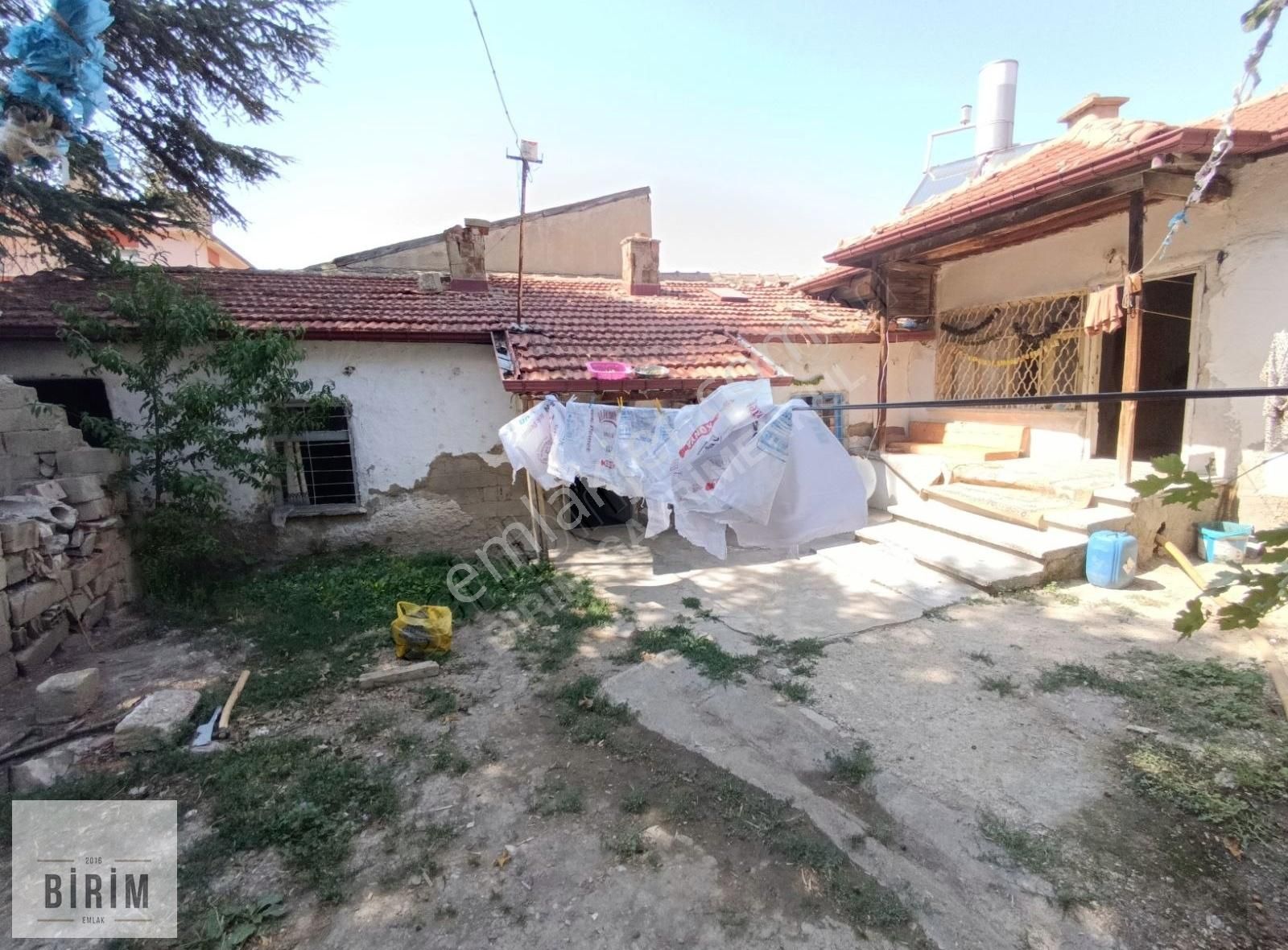 Birimden Satılık Yeni Mahalle De Arsa Payı 490m2 İki Adet Ev Var - Görsel 3