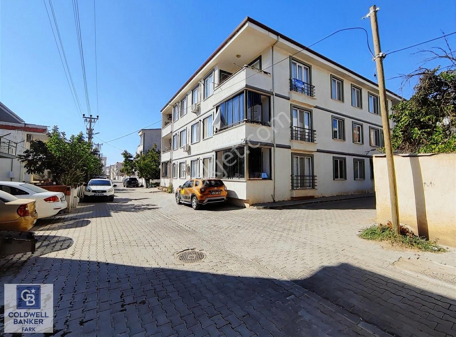 Gömeç Merkezinde Satılık Doğalgazlı 3+1 Daire