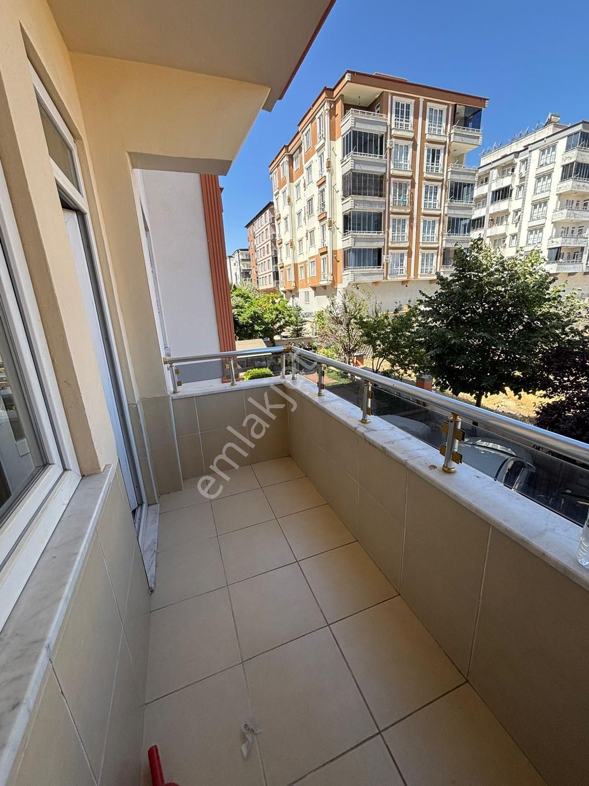 Efekan Emlak Tan Satılık 2+1 Daire Ertuğrulgazi Mah Sinde