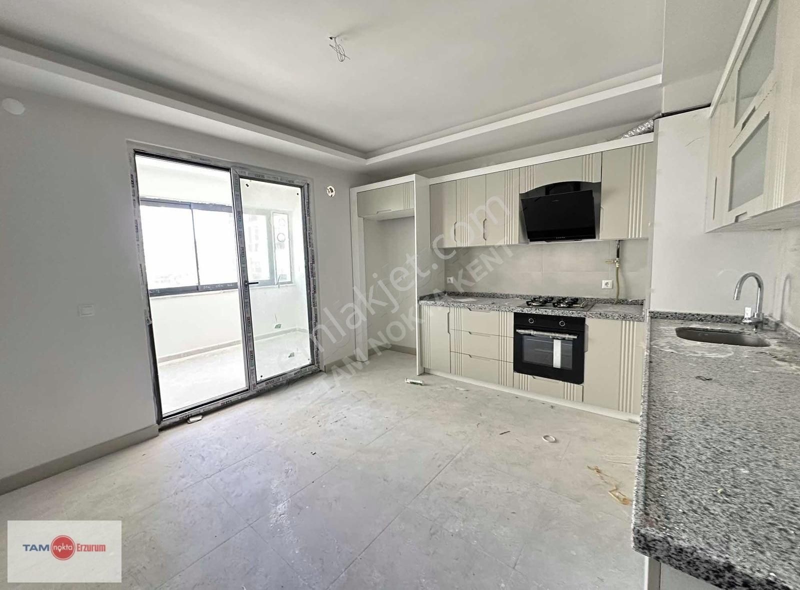 Tam Nokta Kent Gayrimenkulden 3+1 Oturuma Hazır Sıfır Lüks Daire