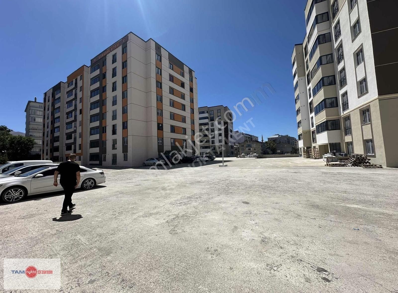 Tam Nokta Kent Gayrimenkulden 3+1 Oturuma Hazır Sıfır Lüks Daire - Görsel 3