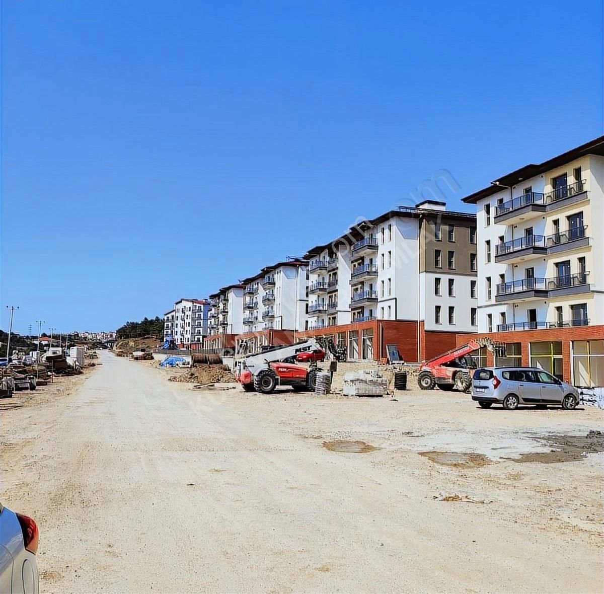 Köşebaşı Muhtesem Lokasyon Super Yatırım 43m2 Cadde Dukkanları