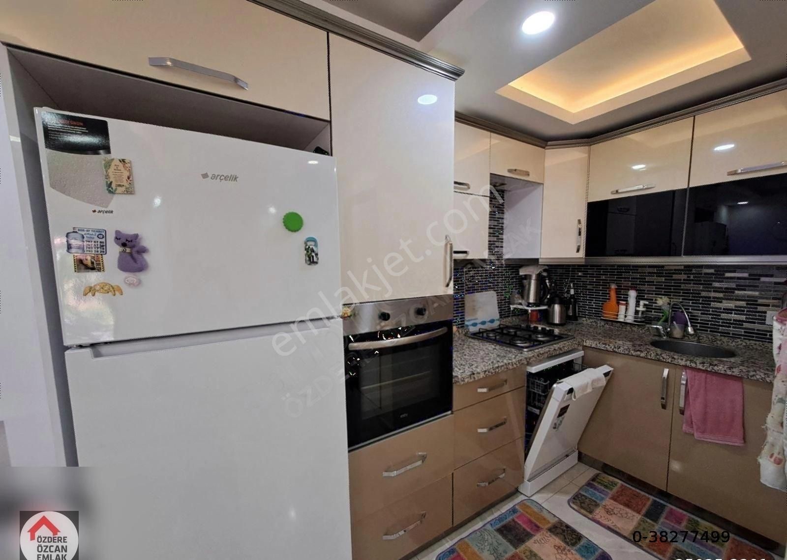 Özcan Emlaktan Deniz Tarafında Geniş 3+1 - Görsel 12