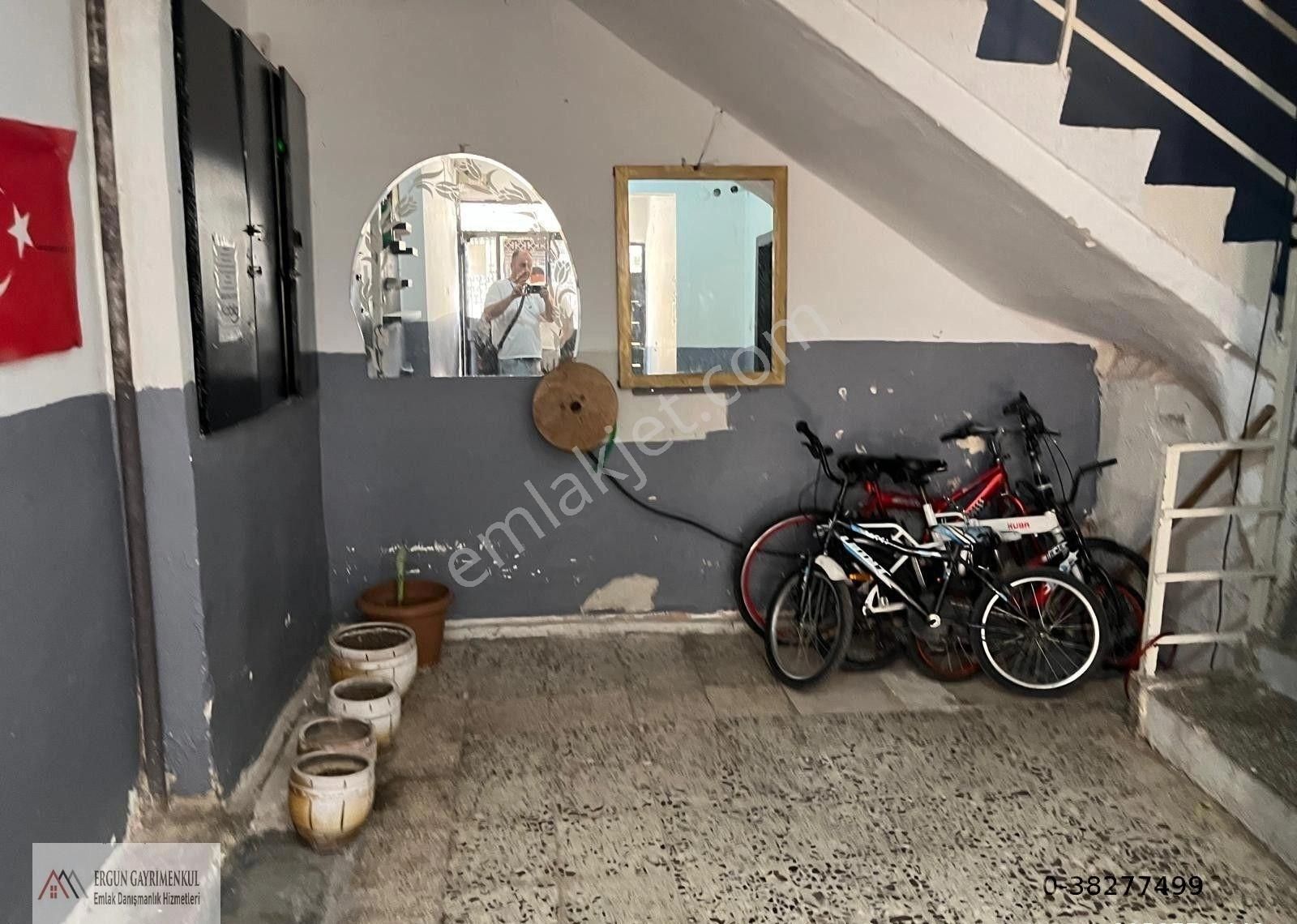 Ergünden Pirireiste Sahile Yakın 2 Kat Satılık 3+1 Daire - Görsel 7