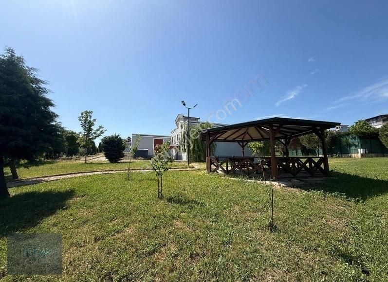 Odak Gyd Çatalca İzzettin Sitesinde 4 Katlı Müstakil Villa