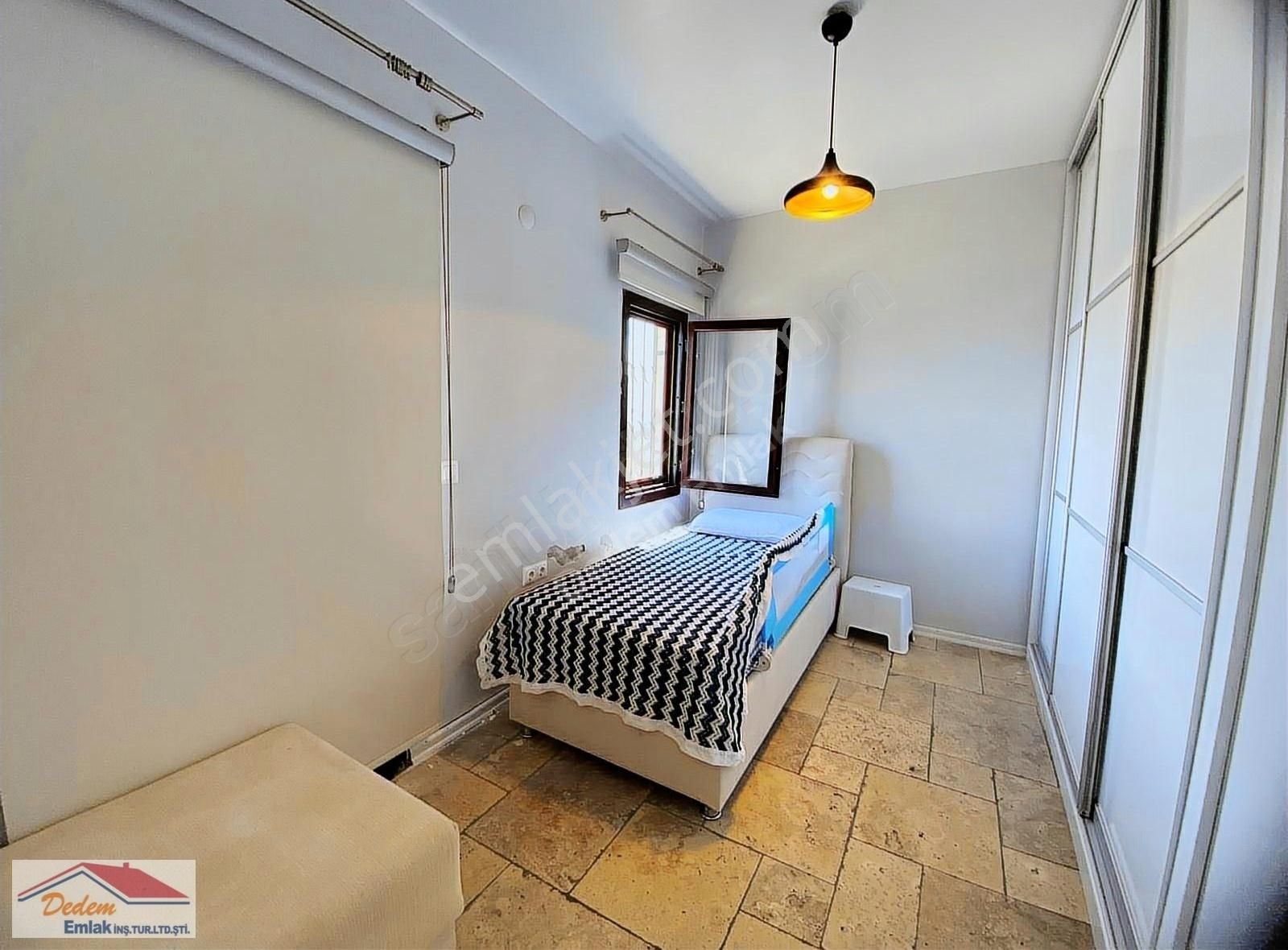 Fırsat !! Kesintisiz Deniz Manzaralı 4+1 Tribleks Villa - Görsel 15