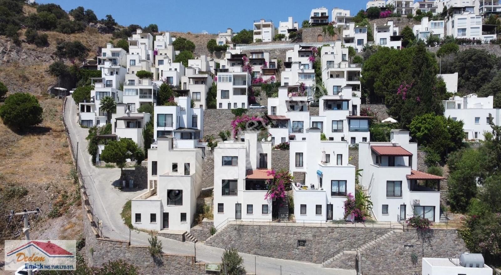 Fırsat !! Kesintisiz Deniz Manzaralı 4+1 Tribleks Villa - Görsel 19