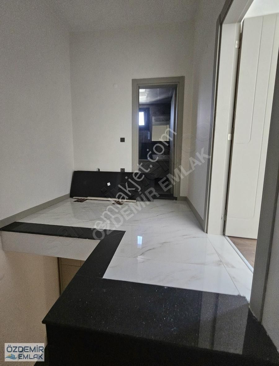 Yerden Isıtmalı Sıfır Satılık 4+1 Geniş Bahçeli Villalar - Görsel 26