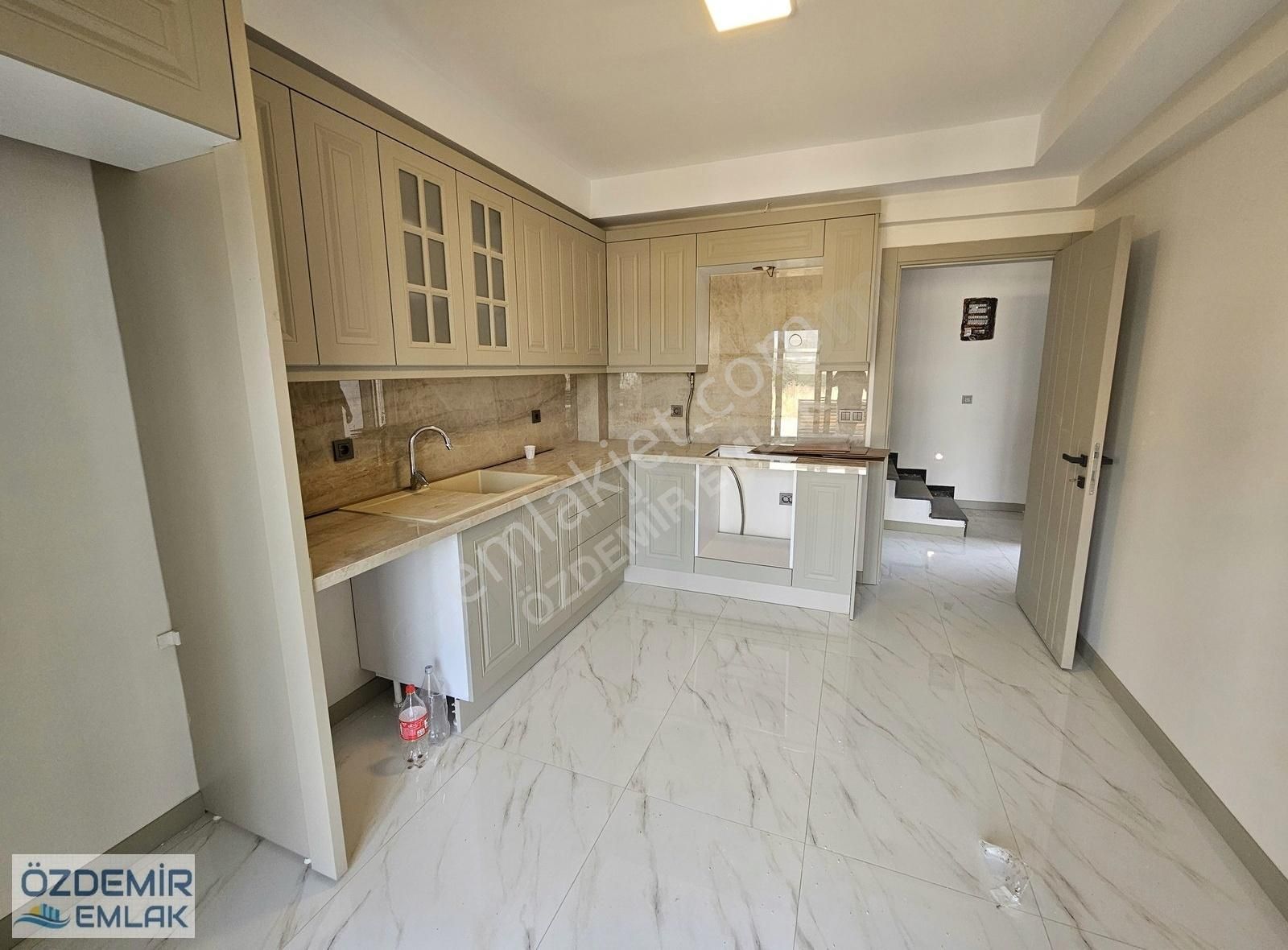 Yerden Isıtmalı Sıfır Satılık 4+1 Geniş Bahçeli Villalar - Görsel 20