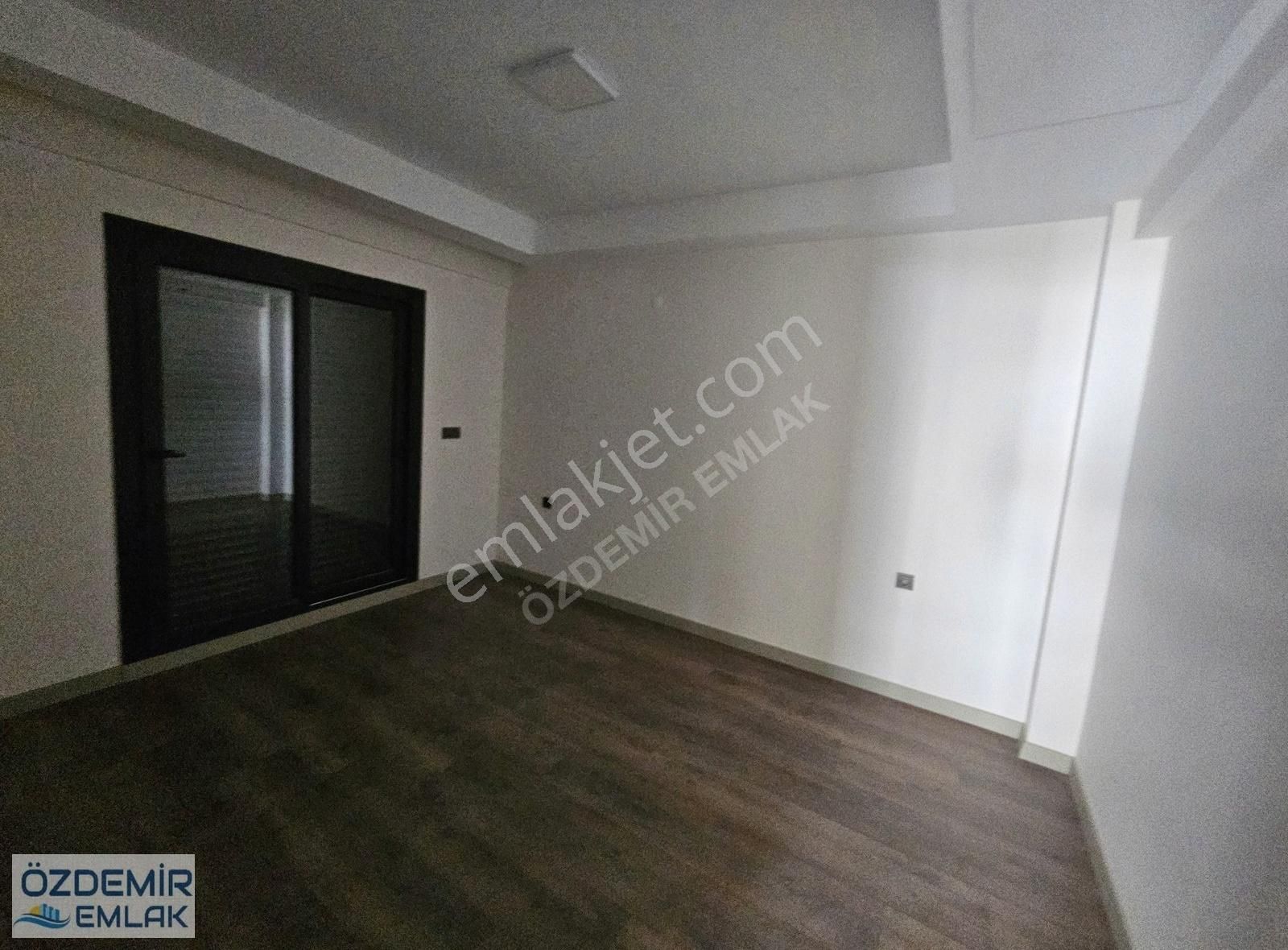 Yerden Isıtmalı Sıfır Satılık 4+1 Geniş Bahçeli Villalar - Görsel 11