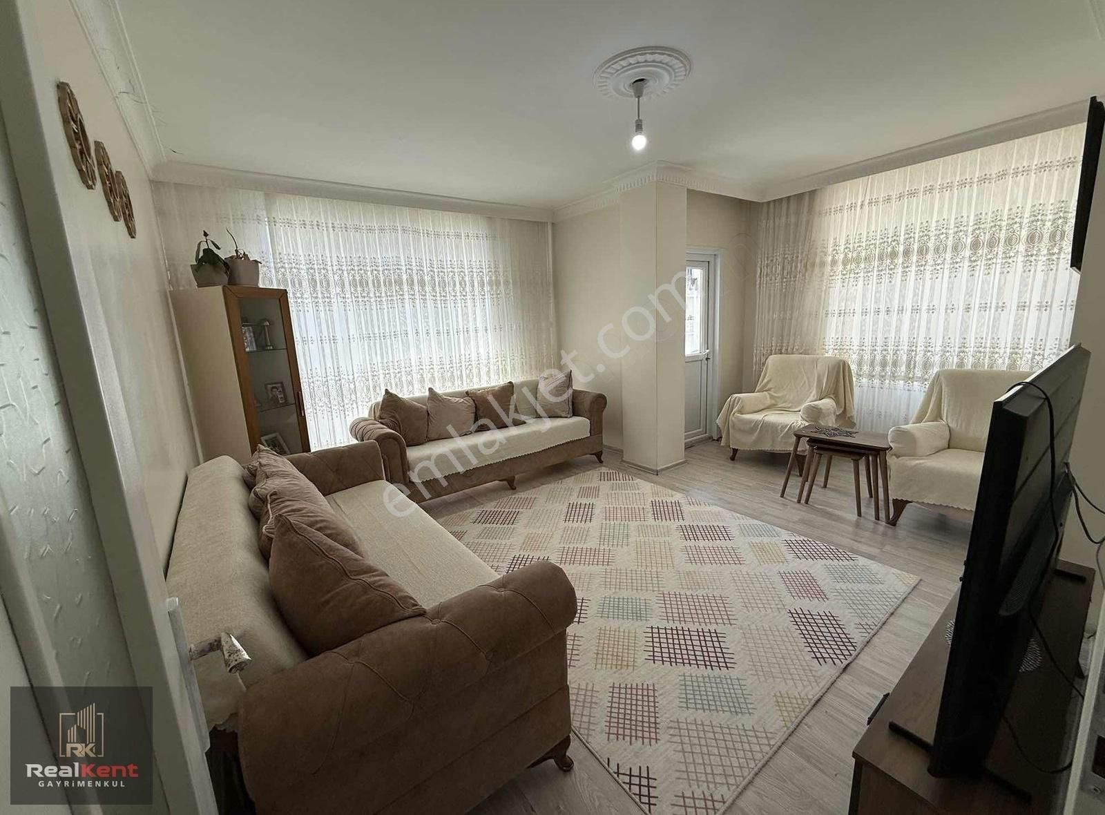 Realkent'den Cadde Üstünde Satılık 2+1 90 M2 Arakat Daire