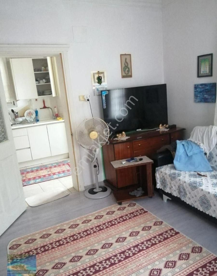 Akdeniz Emlakta Kesikkapı Mh. Satılık Müstekil Ev - Görsel 6