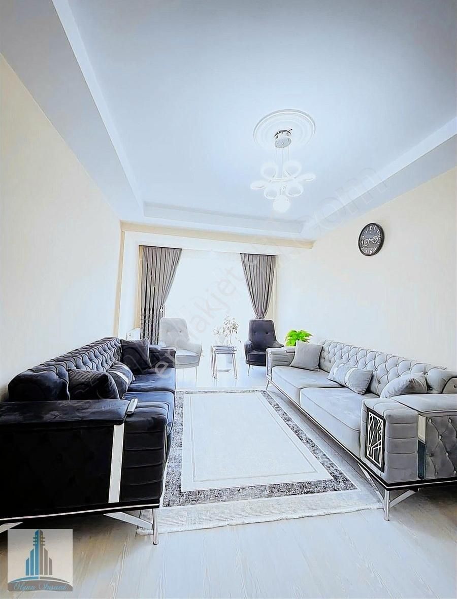 Başakşehir Güvercintepe Satılık 2+1 Arakat