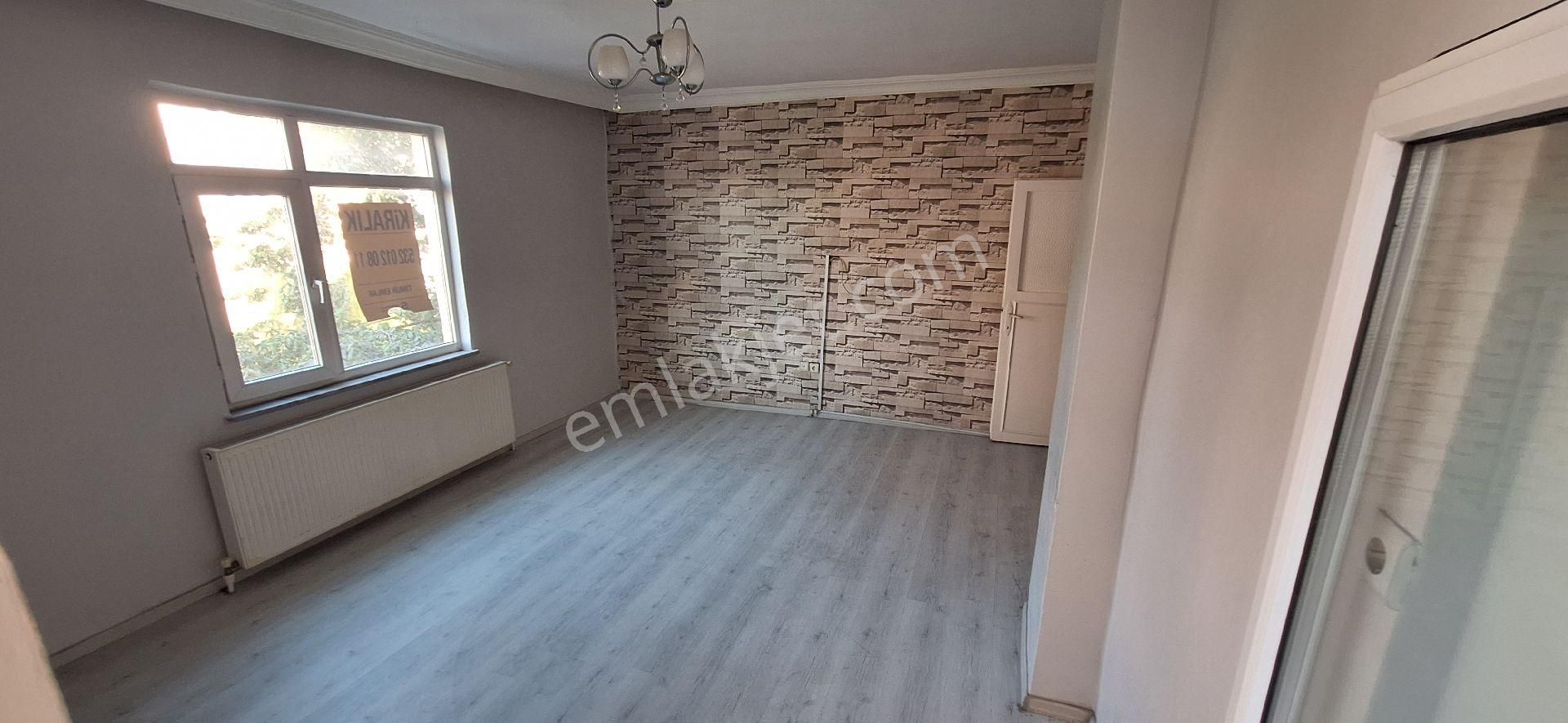 Cihangir Metrobüse 5 Dakika Yürüme Mesafesinde Kiralık 2+1 Daire