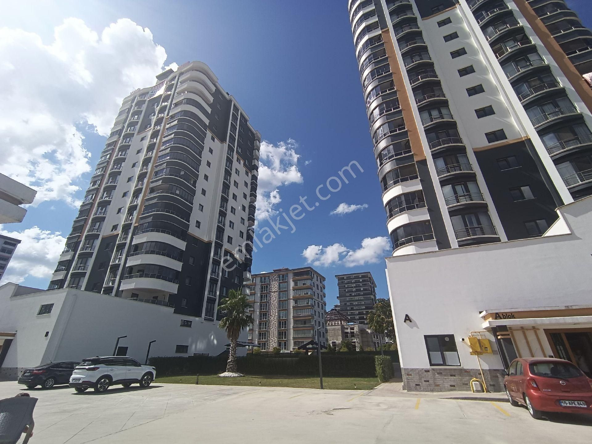 Avantaj Gayrimenkulden Satılık Daire Derebahçe Mahallesi 4+1 Daire