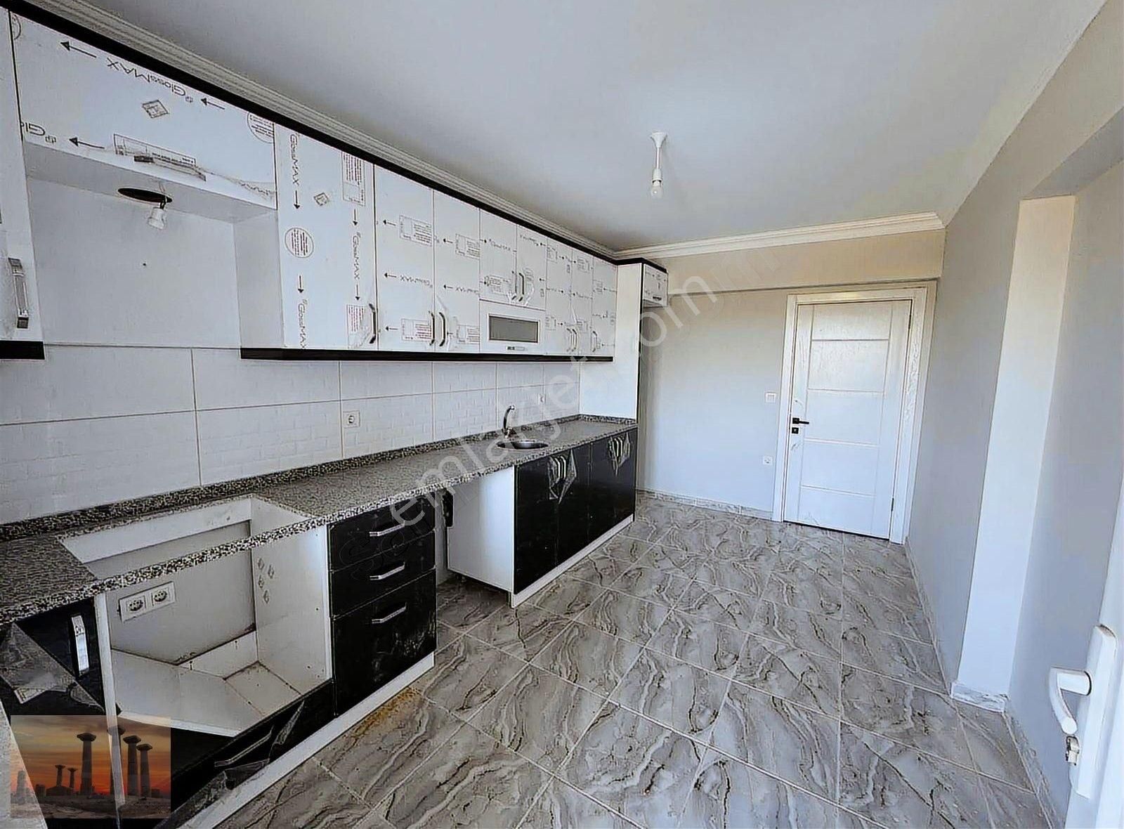 Assos Han Emlak'tan Fatih Mahallesinde Geniş 2+1 Daire