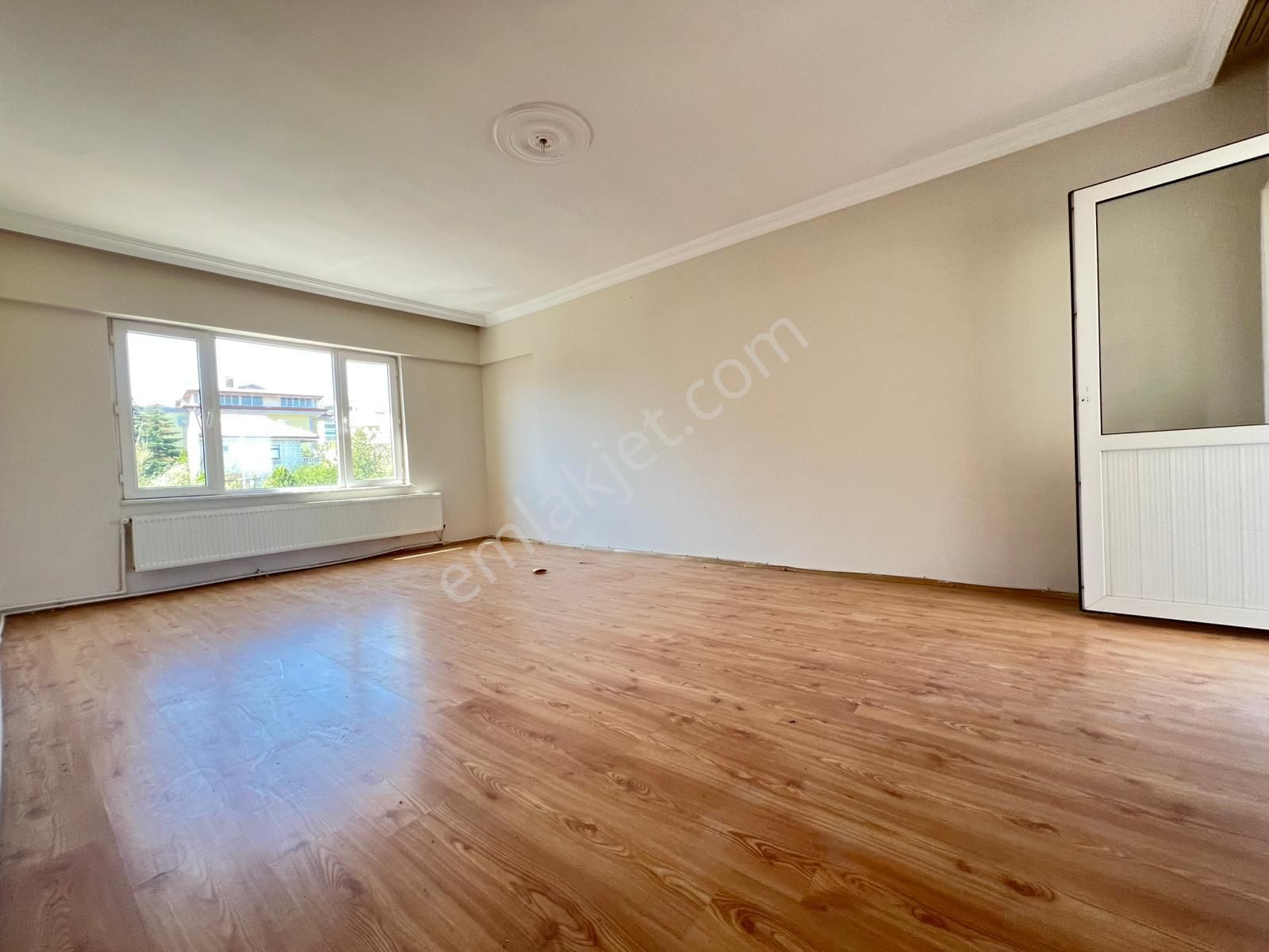 Engin Emlak'tan Güney Cephe Fatih Mah. Kilerli Geniş 3+1 Daire - Görsel 5