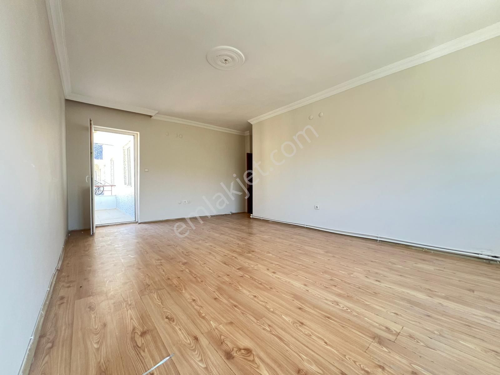 Engin Emlak'tan Güney Cephe Fatih Mah. Kilerli Geniş 3+1 Daire - Görsel 7