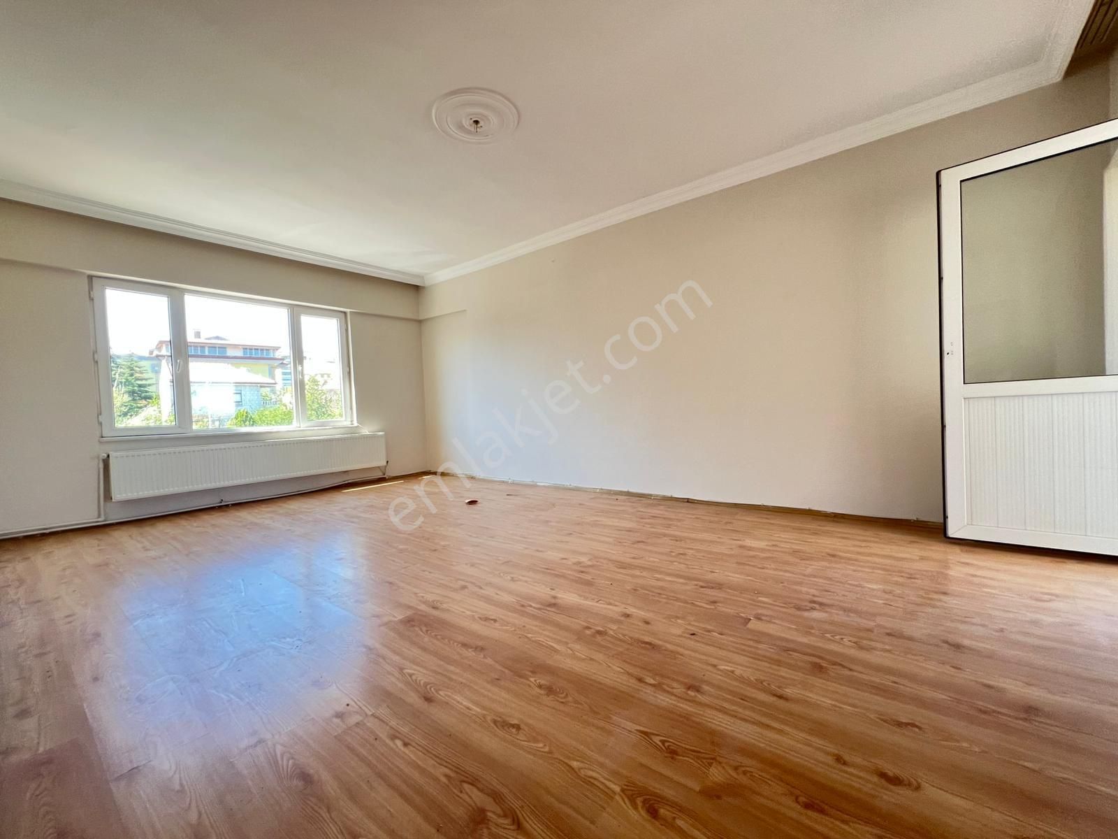 Engin Emlak'tan Güney Cephe Fatih Mah. Kilerli Geniş 3+1 Daire - Görsel 6