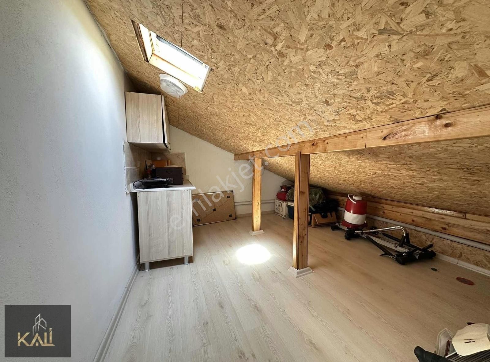 Bağlar Caddesi Üzeri Ticari Kullanıma Uygun 5+2 Villa Kali A.ş