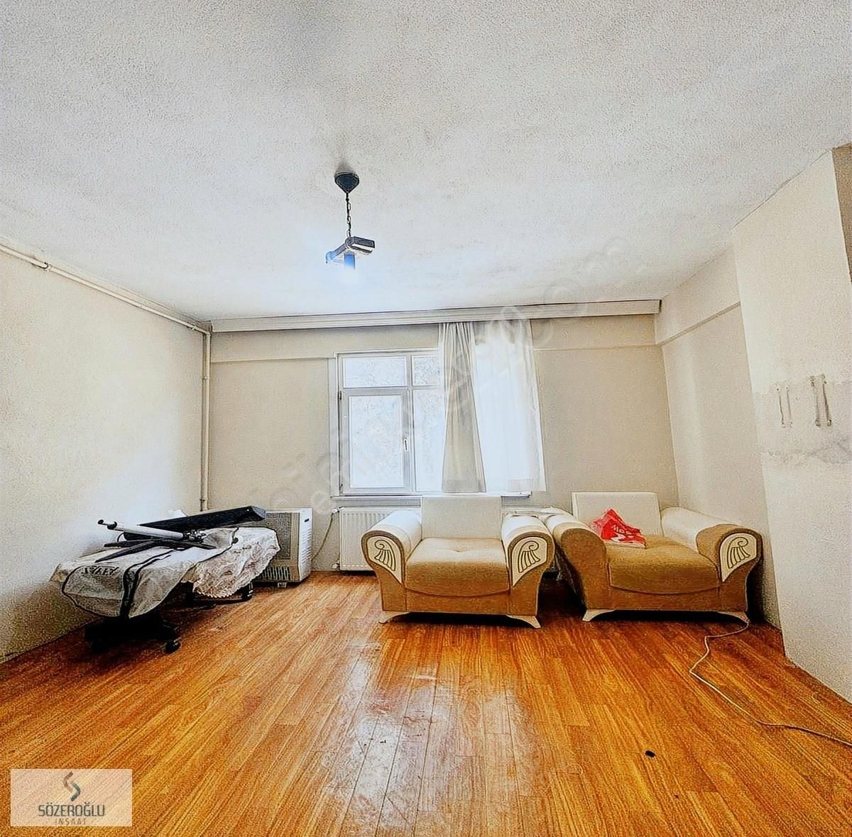 Esenyurt Kıraç İstiklal Mah. 1.kat Tek Daire Üzeri 1.795.000 Tl