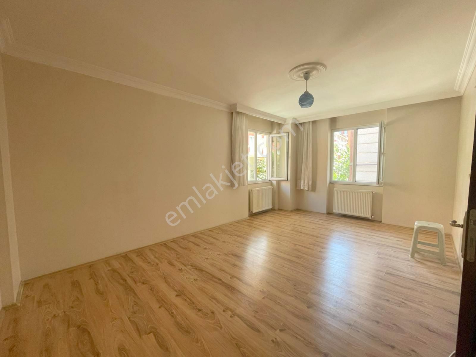Mertcan'dan Dumlupınar Ankara Cad.2dk Mesafeli Ara Kat 2+1 Daire