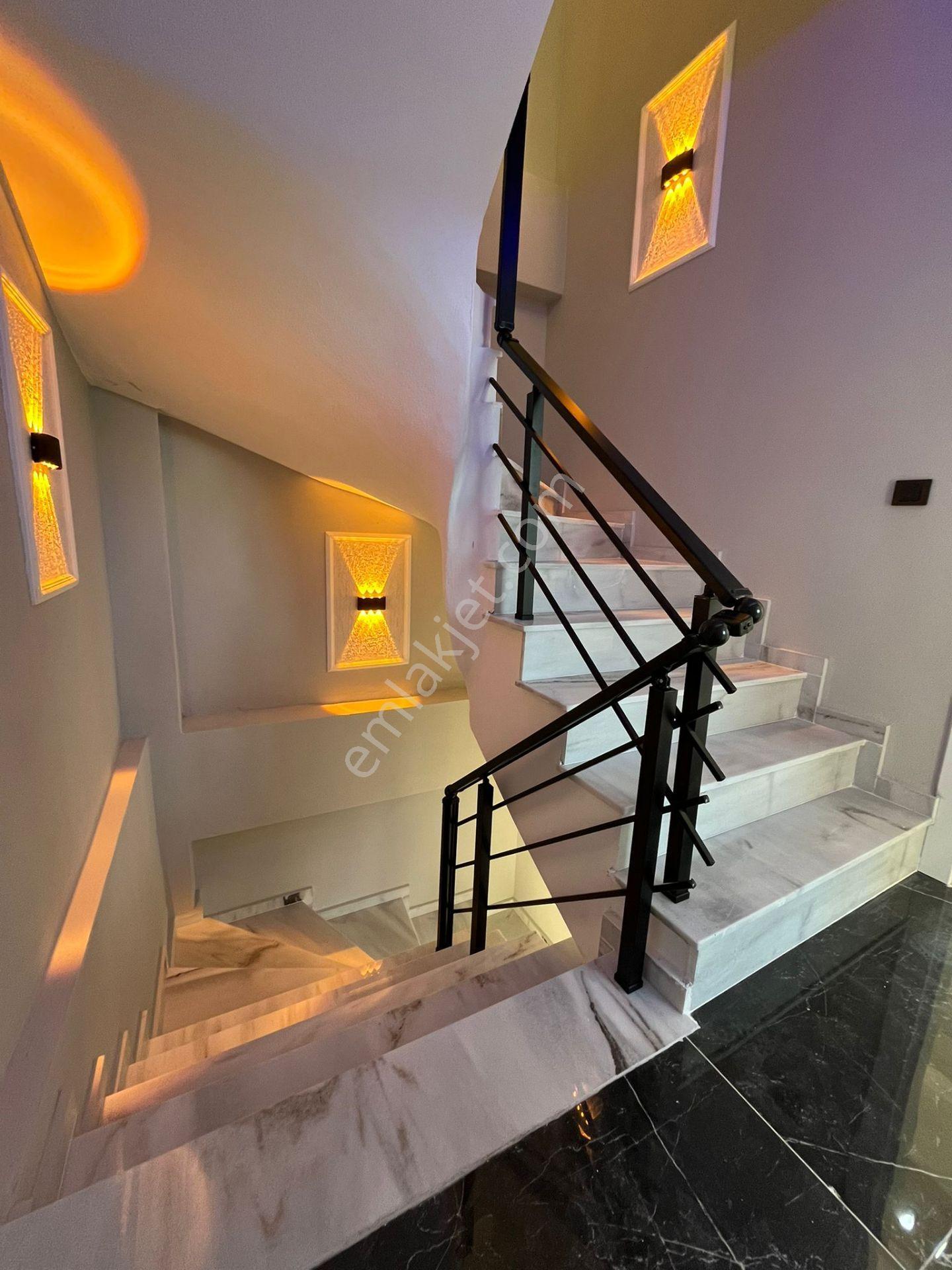 Müstakil Bahçeli Havuzlu Manzaralı 4+1 Villa - Görsel 17
