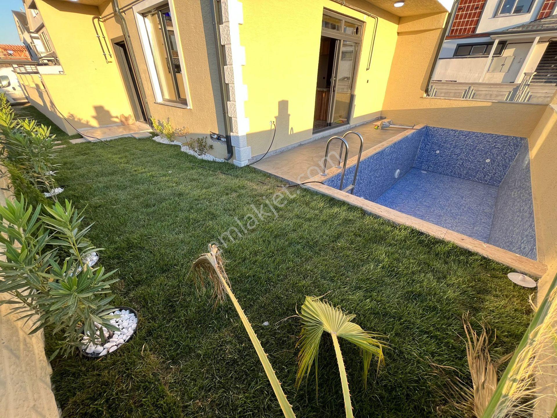 Müstakil Bahçeli Havuzlu Manzaralı 4+1 Villa - Görsel 7