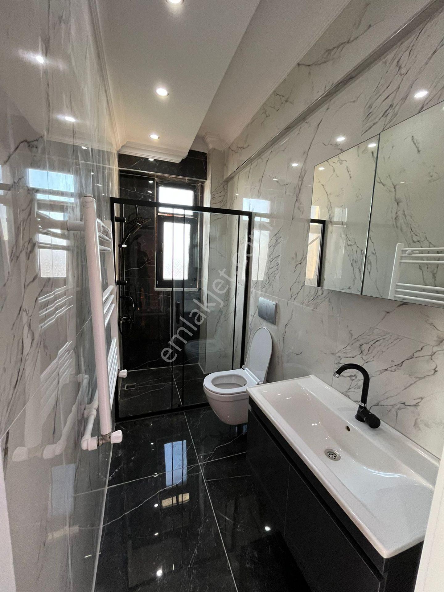 Müstakil Bahçeli Havuzlu Manzaralı 4+1 Villa - Görsel 23