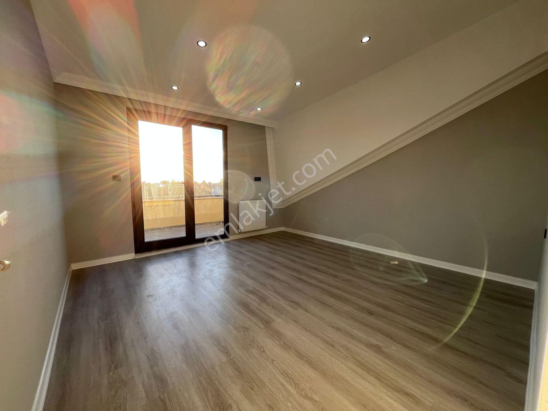 Müstakil Bahçeli Havuzlu Manzaralı 4+1 Villa - Görsel 24