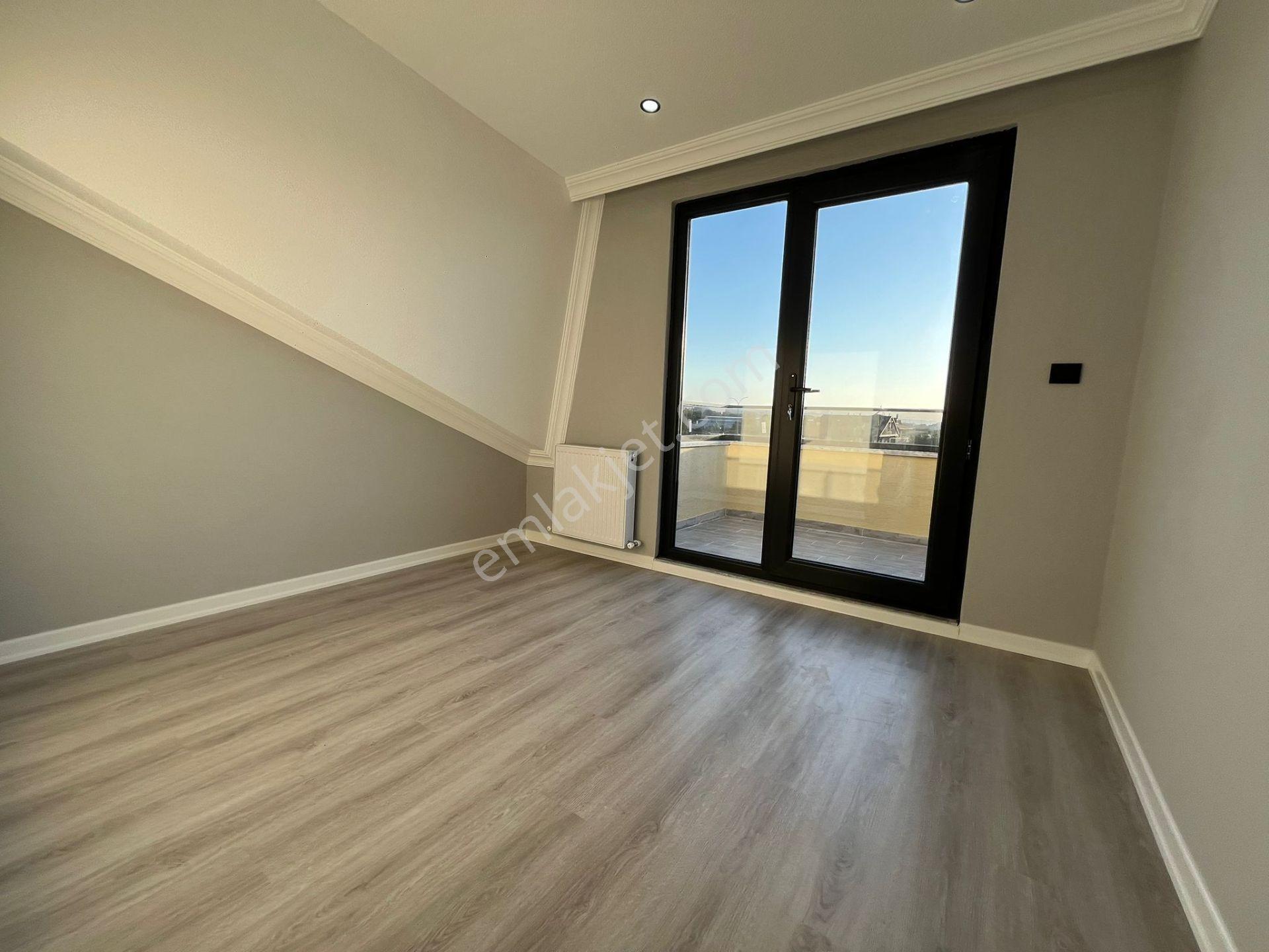 Müstakil Bahçeli Havuzlu Manzaralı 4+1 Villa - Görsel 25