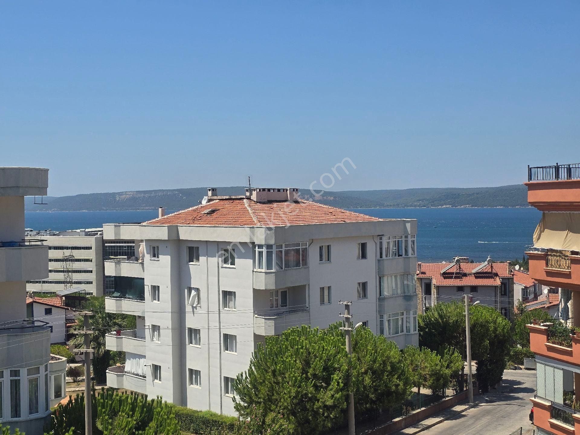 Barbaros Mahallesi Gündem Sitesinde Deniz Manzaralı Kiralık 3+1